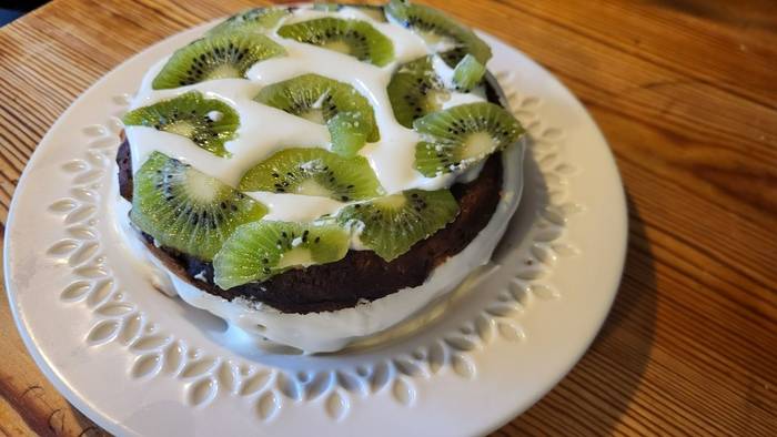 Vegan kiwi cake (Finca Flores Amarillas).jpg