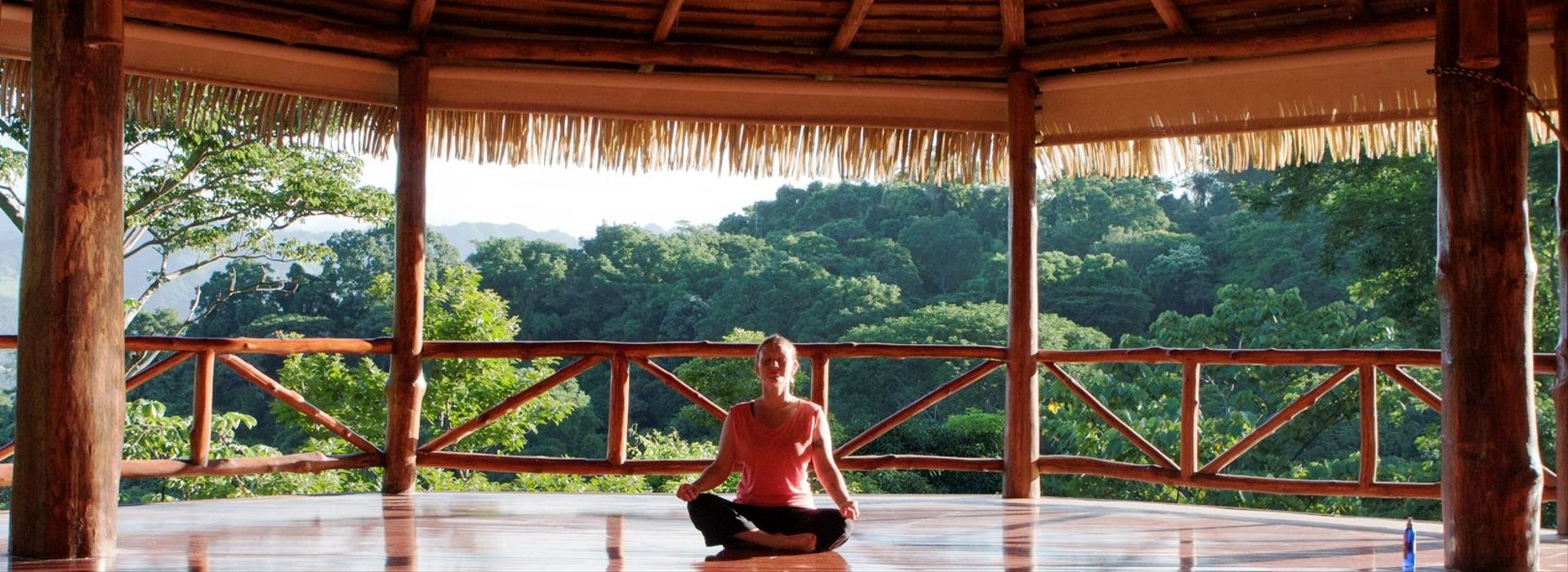 amatierra-yoga-wellness-retreat-costa_rica_yoga_1.jpg