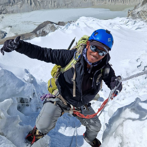 Can A Beginner Climb Island Peak?