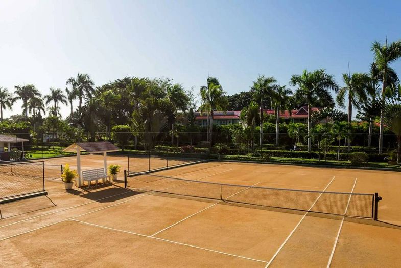 Bahia Principe Luxury Bouganville tennis.jpg