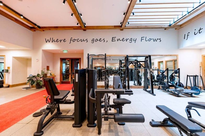 1 Hotel Hanalei Bay fitness room.jpg