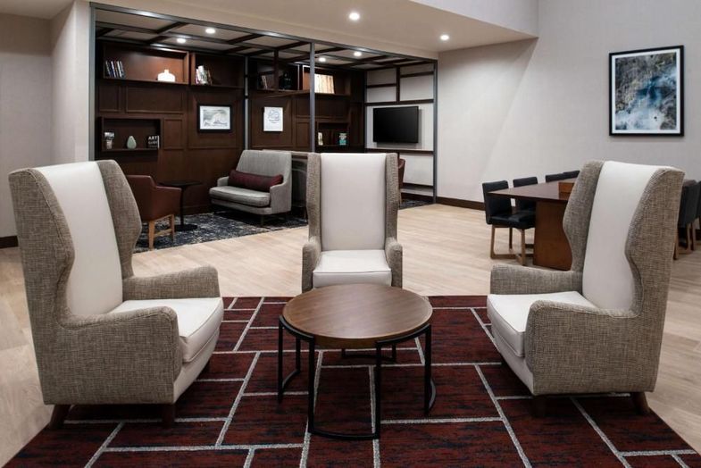 Hyatt Place DallasRockwall Foyer sitting area.jpg