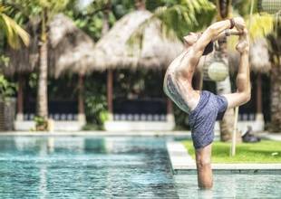 Komune-Bali-yoga-pose.jpg