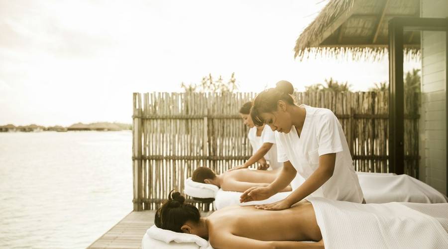 couples spa retreat in the Maldives