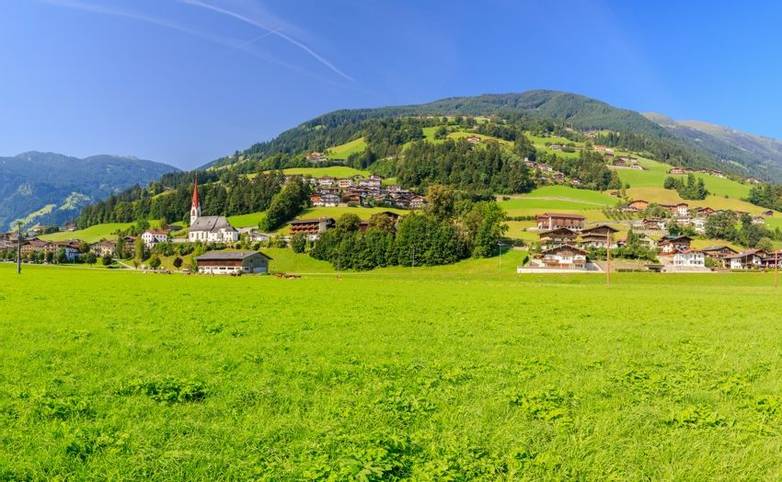 Austria - Mayrhofen - Zillertal Alps - Landscape - AdobeStock_126815113.jpeg