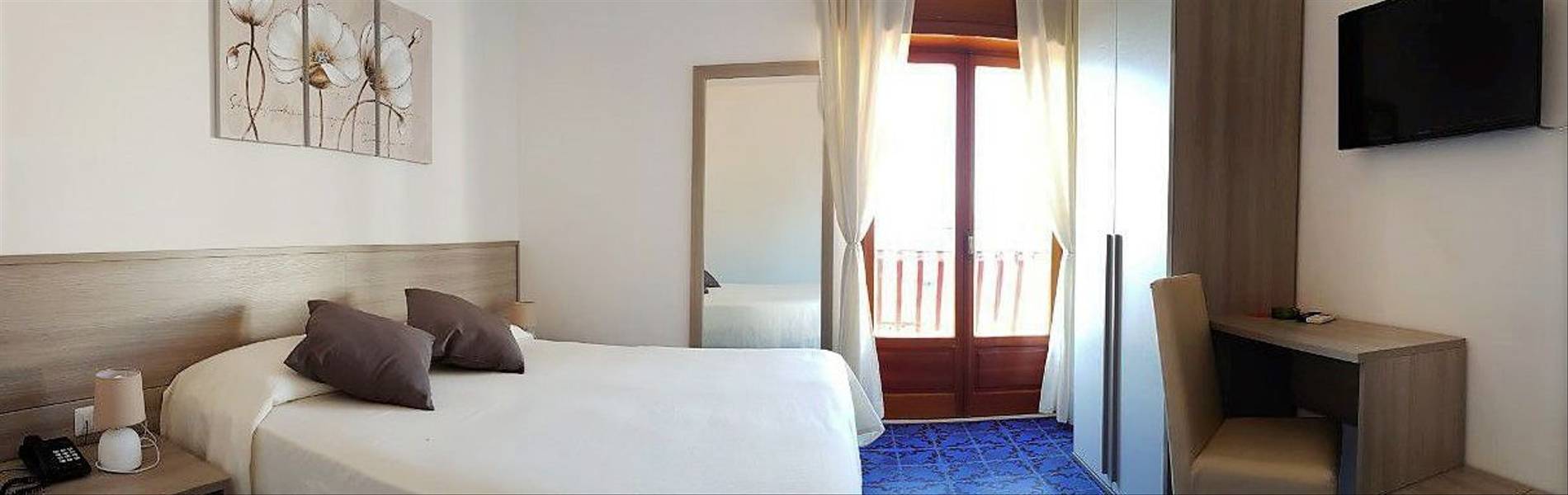 Costa Azzurra, Calabria, Italy, Hotel Room.jpg