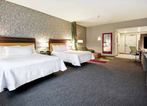 Home2 Suites Jekyll Island queen.jpg