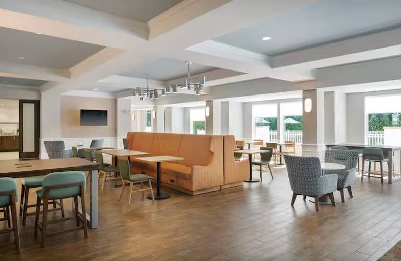Hampton Inn & Suites Jekyll Island seating area.jpg