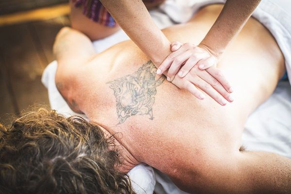 present-moment-retreat-spa-massage-treatment-2.jpg