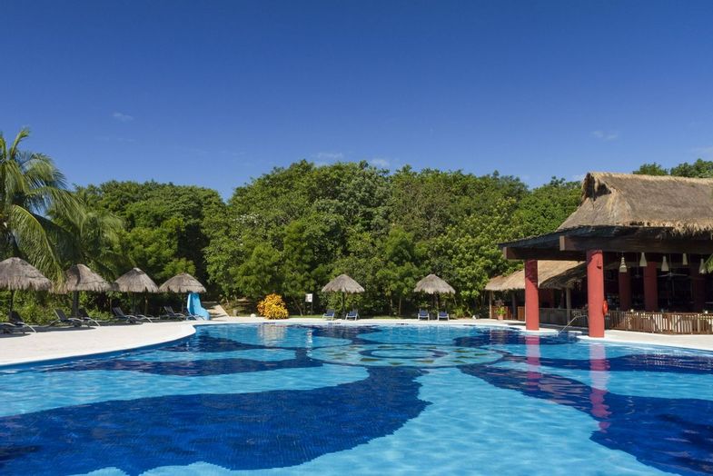 Sandos Caracol Eco Resort-Pool (2).jpg