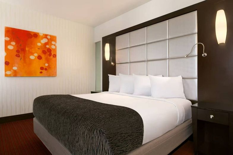 Harrah's Ak-Chin Hotel & Casino king 2.jpg