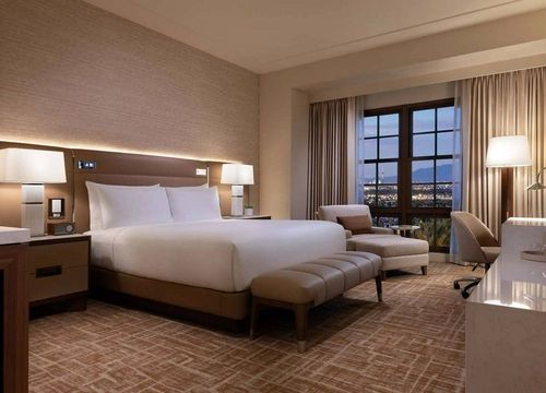 Green Valley Ranch Resort & Spa king.jpg