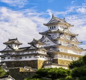 Admire Himeji Castle