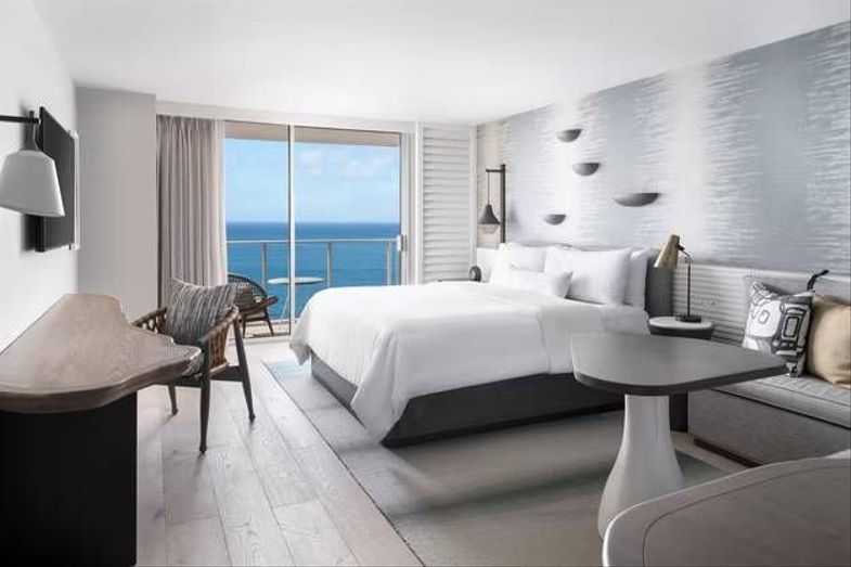 The Westin Maui Resort & Spa, Kaʻanapali king luxury oceanfront.jpg