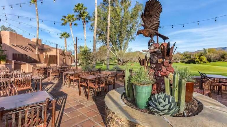 Rancho Manana restaurant patio.jpg