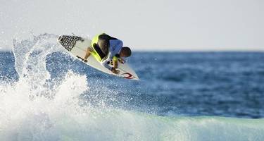 8 Reasons to Go on a Learn to Surf Holiday