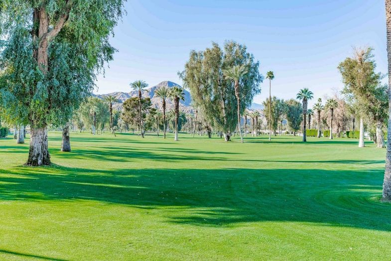 Indian Wells Resort Hotel golf course.jpg