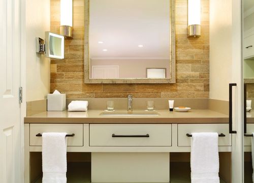 silverado-resort-rooms-bathroom.jpg