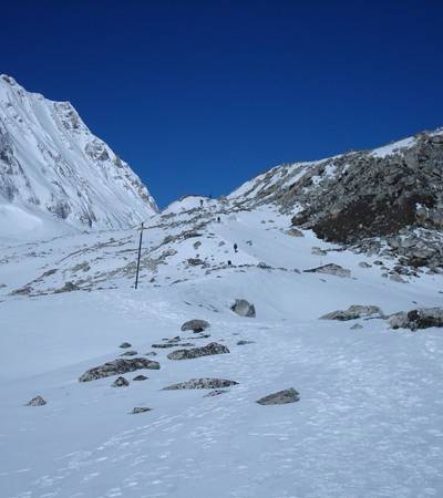 Trail to Larkya La (5,213m)