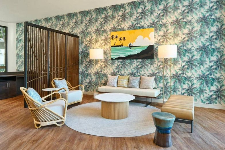 Outrigger Kona Resort & Spa Club Lounge.jpg