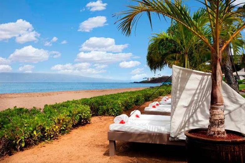 The Westin Maui Resort & Spa, Kaʻanapali beach cabanas.jpg