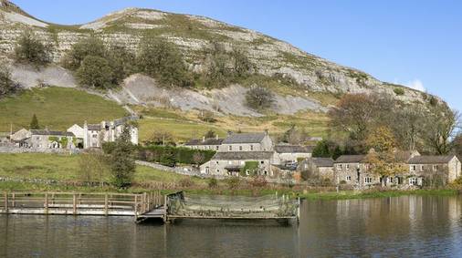 3 Night Southern Yorkshire Dales Festive Guided Walking Holiday
