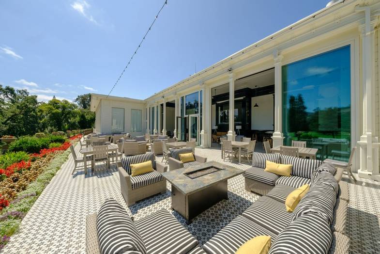 silverado-resort-property-Indoor_Outdoor-Terrace.jpg