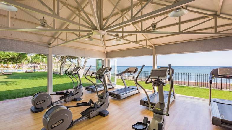 Hotel Las Dunas gym treadmills.jpg