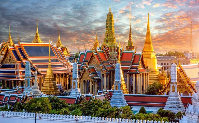 Grand palace and Wat phra keaw at sunset at Bangkok, Thailand