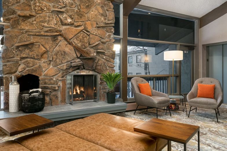 Ptarmigan-lobby-lounge-fireplace.jpg