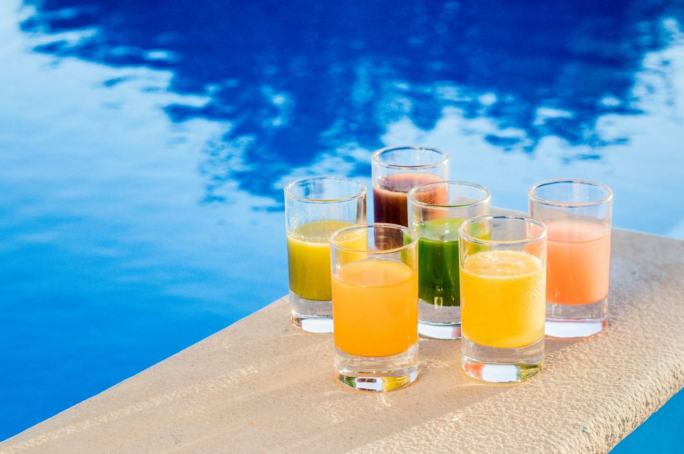 different coloured juices you can consume on a juice-fasting retreat