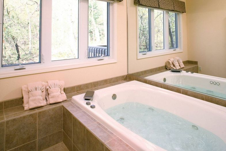 Club Wyndham Resort At Fairfield Glade bathtub jacuzzi