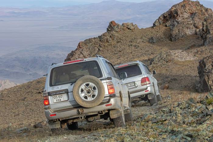 Driving in The Altai (Matthew Capper)