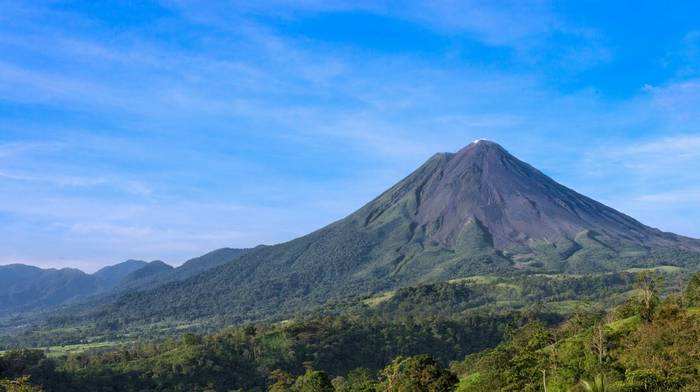 Arenal Volcano Costa Rica shutterstock_111153563.jpg