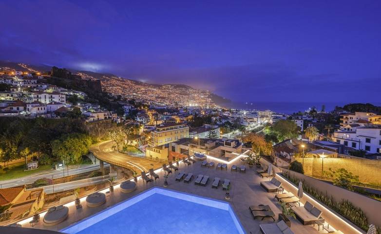 The Baia View pool.jpg