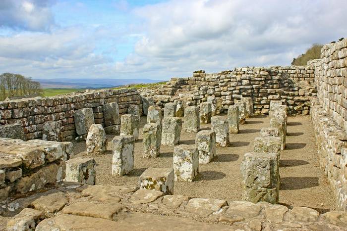 Housesteads Fort, Hadrian's Wall, Northumberland shutterstock_1472461130.jpg