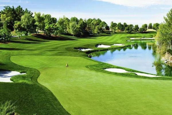 MGM Grand Hotel & Casino  golf shadow creek.jpg