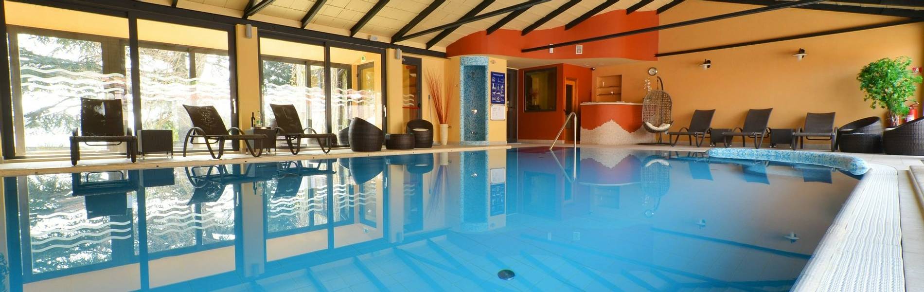 Swimming-Pool-at-Hotel-Motovun-2014.jpg