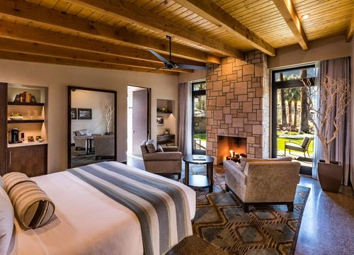 Castle Hot Springs 3.jpg