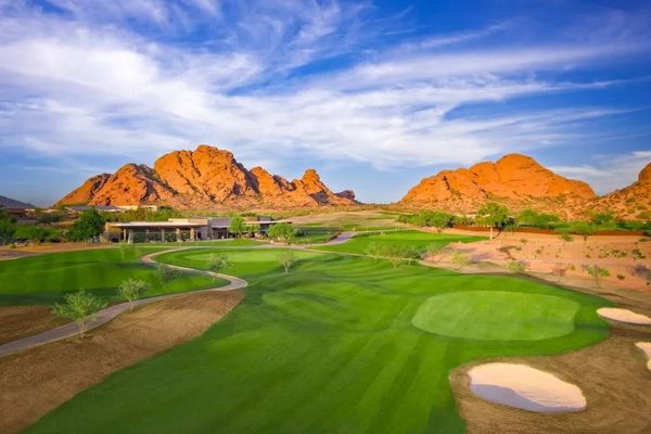 Scottsdale Marriott Old Town papago golf club house.jpg