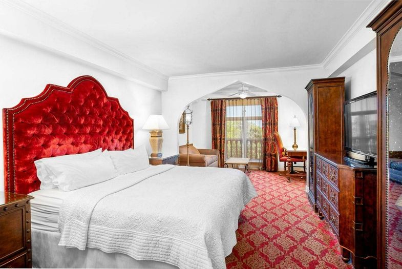 Casa Monica Resort & Spa, Autograph Collection king.jpg