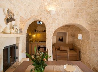 cv093_trulli_with_pool_puglia_trulli_di_bacco_020.jpg