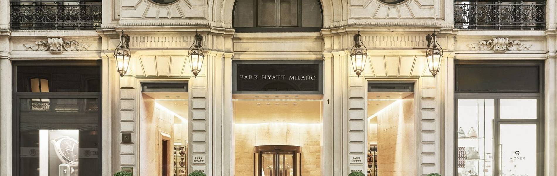 Park-Hyatt-Milan-Main-Entrance (1).jpg