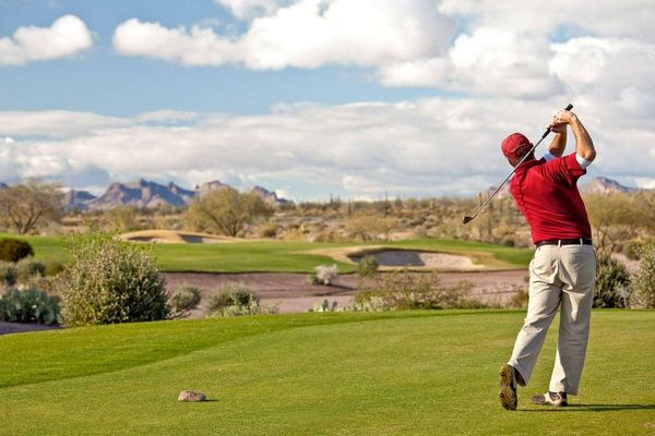 Inn at Eagle Mountain golfer