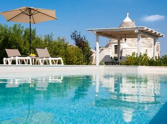 cv093_trulli_with_pool_puglia_trulli_di_bacco_001.jpg