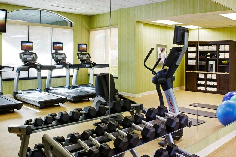 Scottsdale Marriott Old Town fitness room.jpg