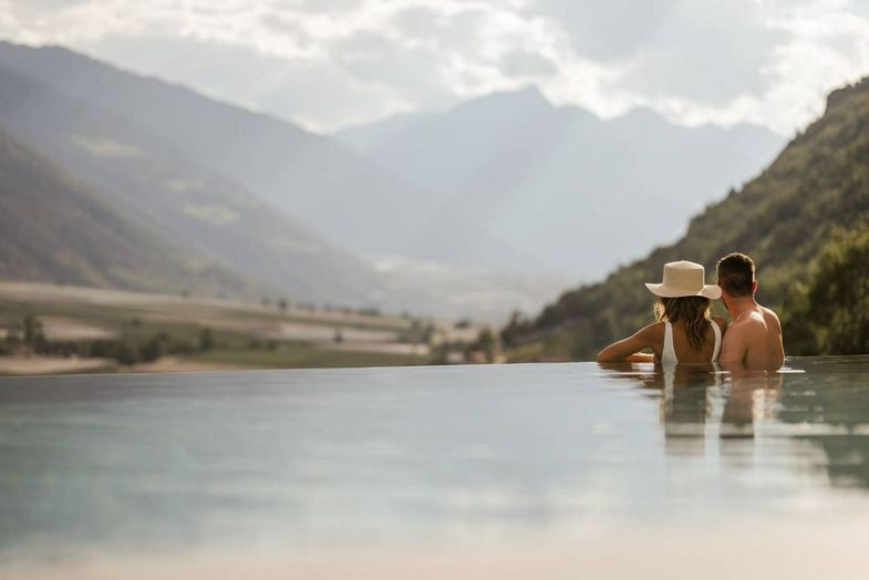 Preidlhof New Sky Infinity Sports Pool Couple - Armin Terzer.jpg