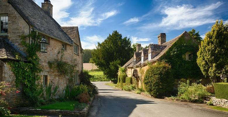 Cotswold Way Guided Walking Holiday