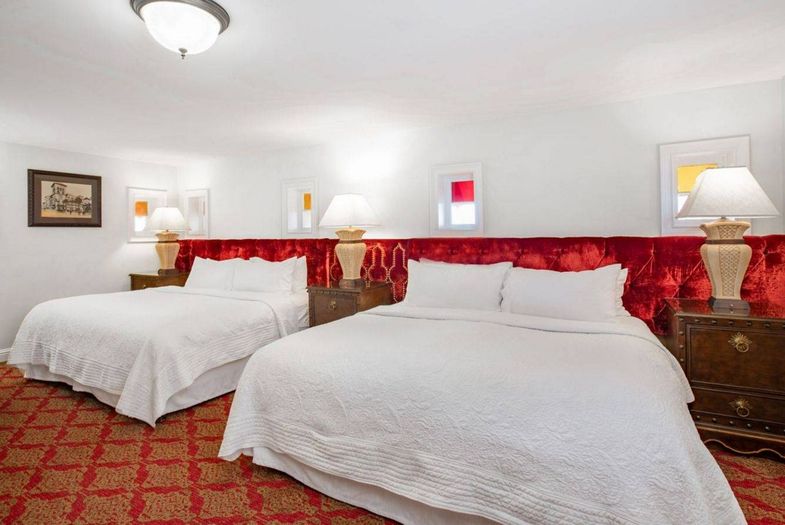 Casa Monica Resort & Spa, Autograph Collection suite king.jpg