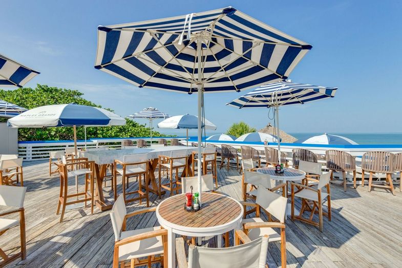 Naples Grande Beach Resort-Restaurant (1).jpg